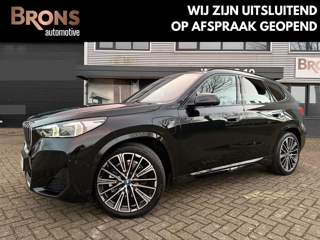 BMW X1 xDrive30e 20 inc l Pano l Zeer luxe l Hybrid
