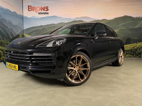 Porsche Cayenne Coup&eacute; 3.0 E-Hybrid luchtvering l trekhaak l Pano l